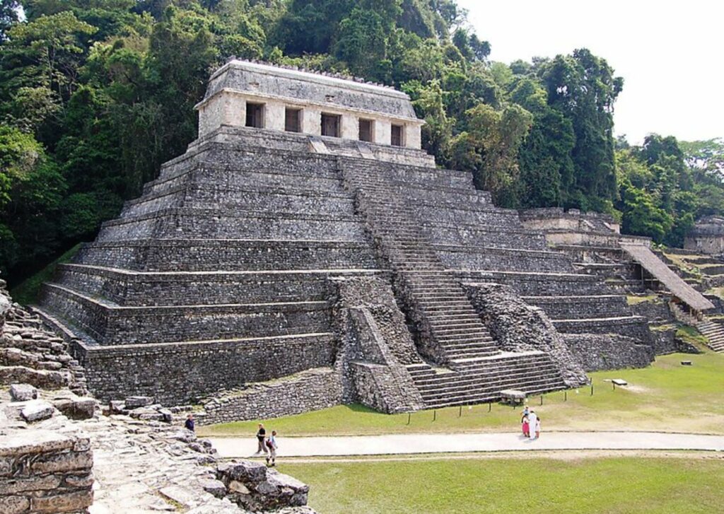 arquitectura-maya-Templo-de-las-Inscripciones-Palenque